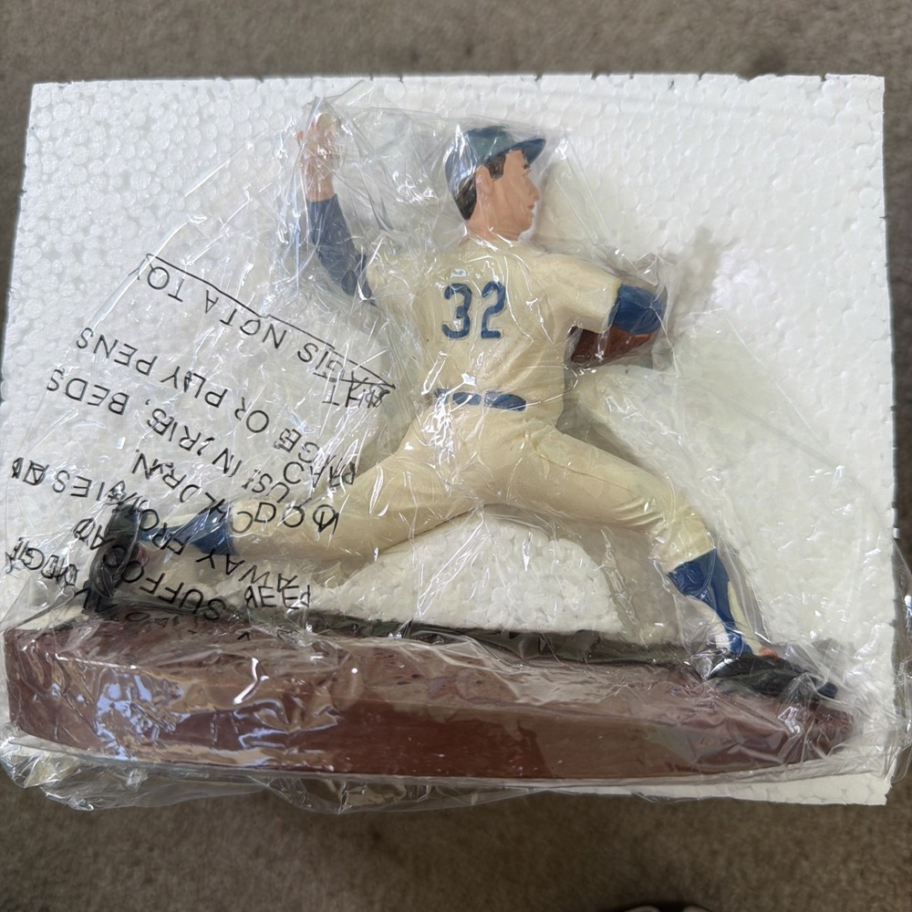 Sandy Koufax Los Angeles LA Dodgers Statue Figure 2005‎ Limited Edition